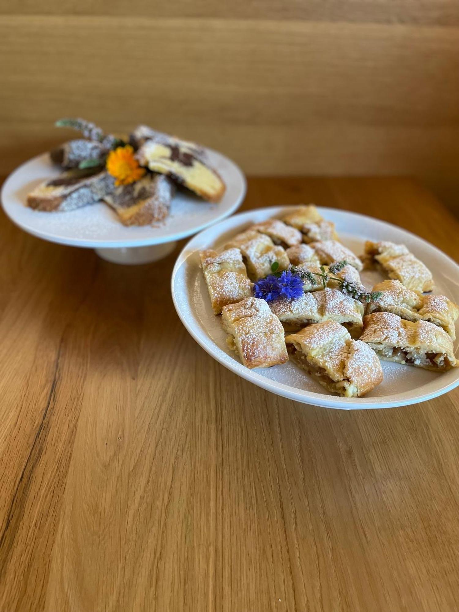 Pension Etschblick B&B Frangarto エクステリア 写真